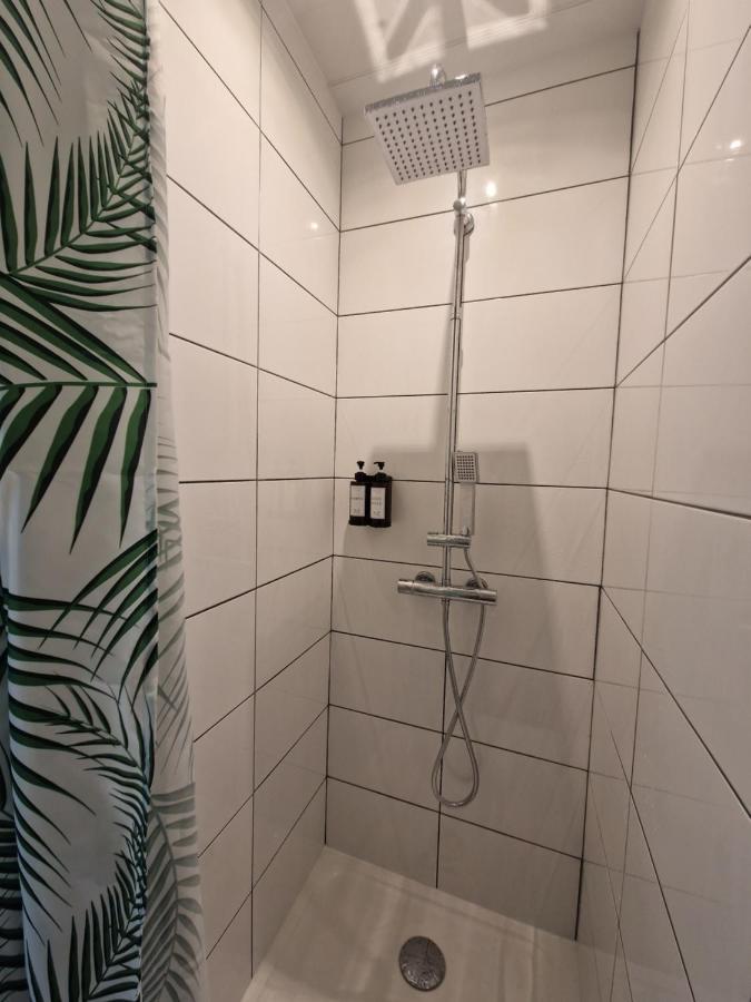 Appartement Independant Dans Maison Avec Jardinet, Au Calme Sérézin-du-Rhône Exterior foto